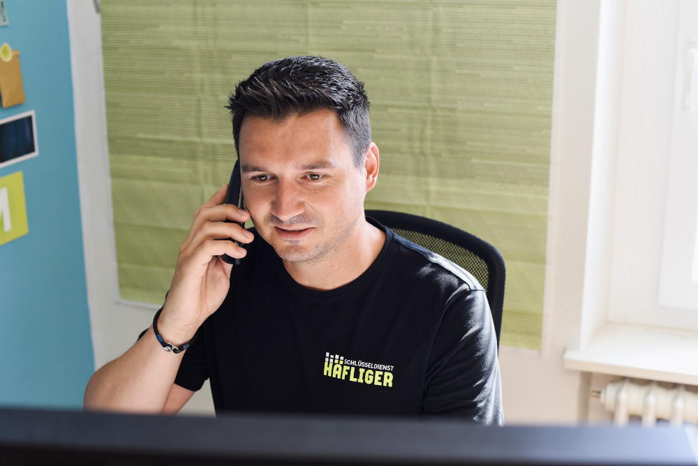 Schlüsseldienst Urdorf – persönliche Telefonberatung